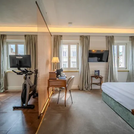 杜奇德奥斯塔大酒店 5*