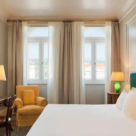 杜奇德奥斯塔大酒店 5* 的里雅斯特