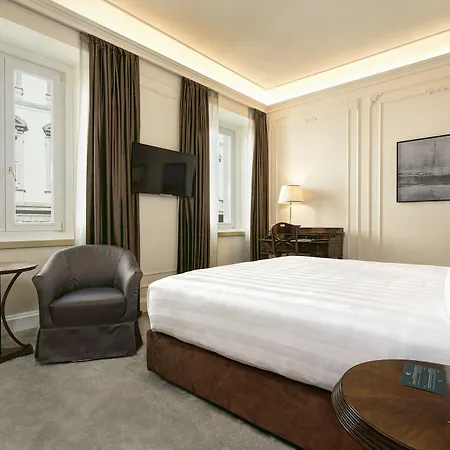 Hotel Grand Duchi D'aosta 5*