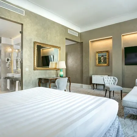 Grand Duchi D'aosta Szálloda 5*